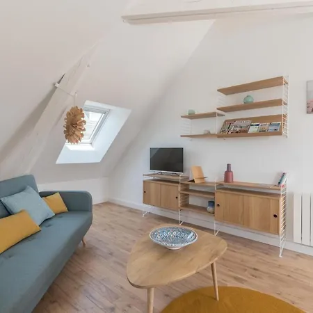 Proche Centre-ville سان نازير